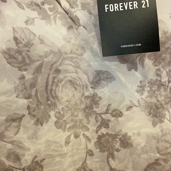 2/$15 NWT Forever 21 Sheer Smokey Rose Peplum Top Size S - Picture 4 of 5